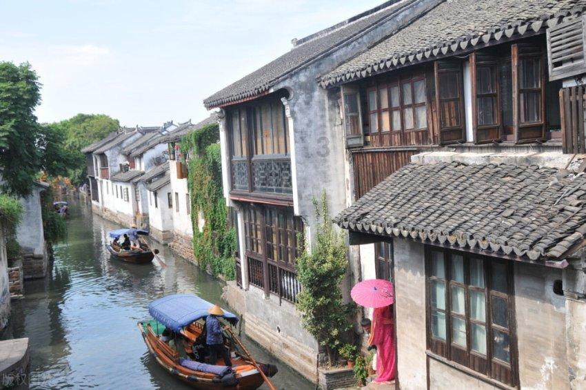 拥堵的停车场